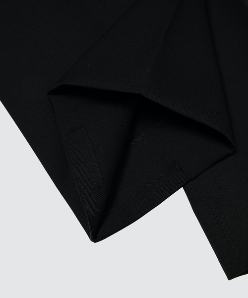 th products（ティーエイチプロダクト）の「QUINN / Wide Tailored Pants（スラックス・メンズ・ブラック/グレー・1/2）」の6枚目の写真