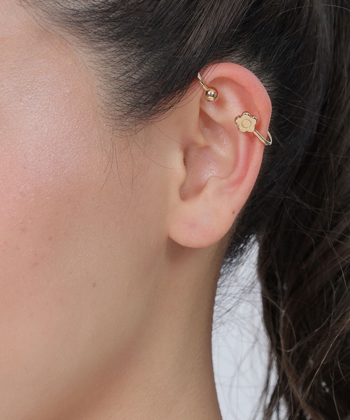 MARY QUANT（マリークワント）の「メタルデイジーカバー イヤカフ（イヤーカフ・レディース・ゴールド・FREE）」の2枚目の写真