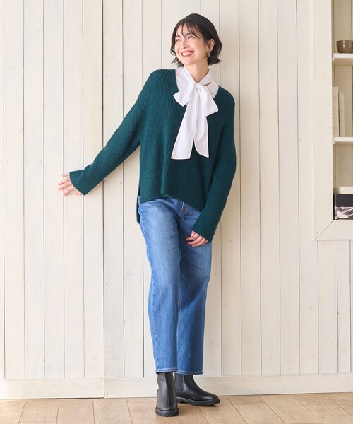 ANY(エニィ)の「ウールブレンドバルキーニット Vネック(ニット/セーター・レディース・グリーン系/ネイビー系/ワイン系/ブラウン系・F)」の6枚目の写真