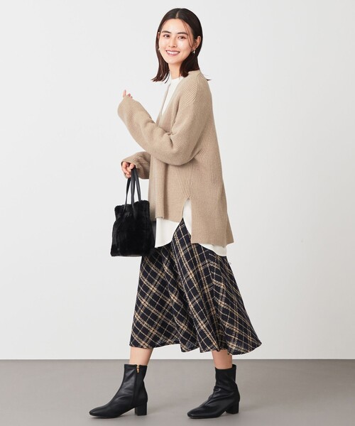 ANY(エニィ)の「ウールブレンドバルキーニット Vネック(ニット/セーター・レディース・グリーン系/ネイビー系/ワイン系/ブラウン系・F)」の14枚目の写真