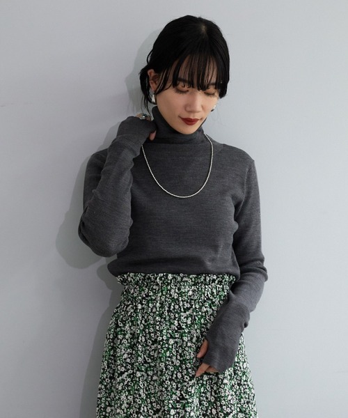 SHENERY(シーナリー)の「ハイネックリブニットプルオーバー(ニット/セーター・レディース・チャコールグレー/ライトグレー/ブラック/ピンク/ブルー・FREE)」の7枚目の写真