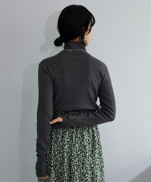 SHENERY(シーナリー)の「ハイネックリブニットプルオーバー(ニット/セーター・レディース・チャコールグレー/ライトグレー/ブラック/ピンク/ブルー・FREE)」の11枚目の写真