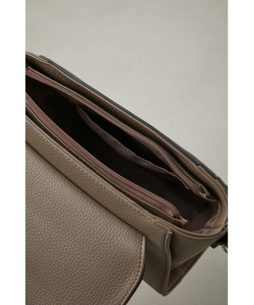 AZUL by moussy(アズールバイマウジー)の「BLACK BUCKLE BAG/ブラックバックルバッグ(ショルダーバッグ・レディース・ホワイト系その他/ベージュ系その他/ブラック・FREE)」の11枚目の写真