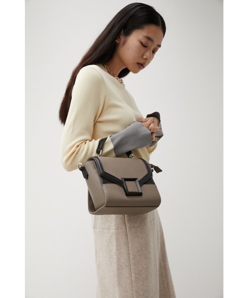 AZUL by moussy(アズールバイマウジー)の「BLACK BUCKLE BAG/ブラックバックルバッグ(ショルダーバッグ・レディース・ホワイト系その他/ベージュ系その他/ブラック・FREE)」の8枚目の写真