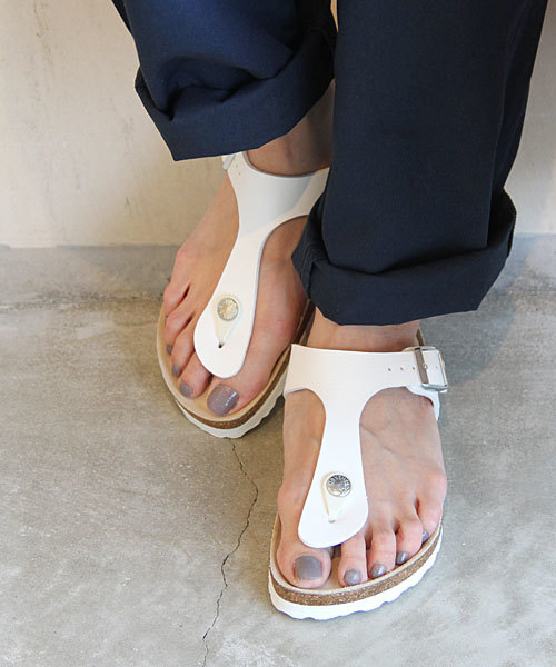 BIRKENSTOCK（ビルケンシュトック）の「＜BIRKENSTOCK（ビルケンシュトック）＞ GIZEH サンダル◆（サンダル・レディース・ホワイト/ブラック・37/38/36）」の2枚目の写真