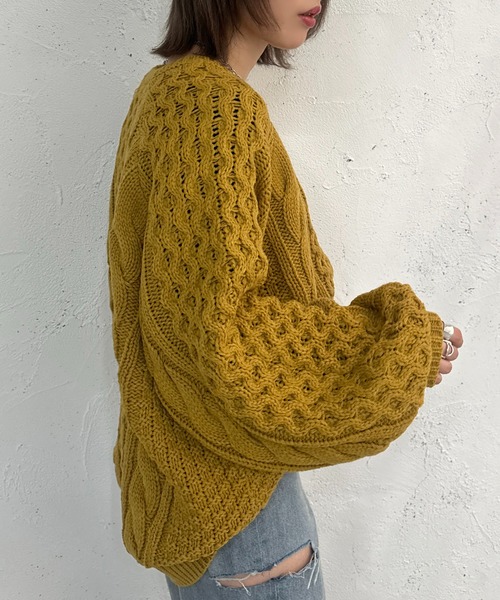 apres jour mignon(アプレジュールミニョン)の「ケーブルBIGニット【ZOZOTOWN限定アイテム】(ニット/セーター・レディース・レッド/ライトベージュ/マスタード・フリー/X-LARGE)」の5枚目の写真