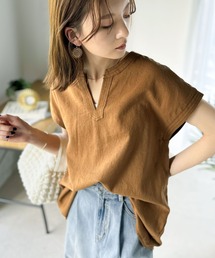 上品リラクシー。2way麻混Vネックトップス