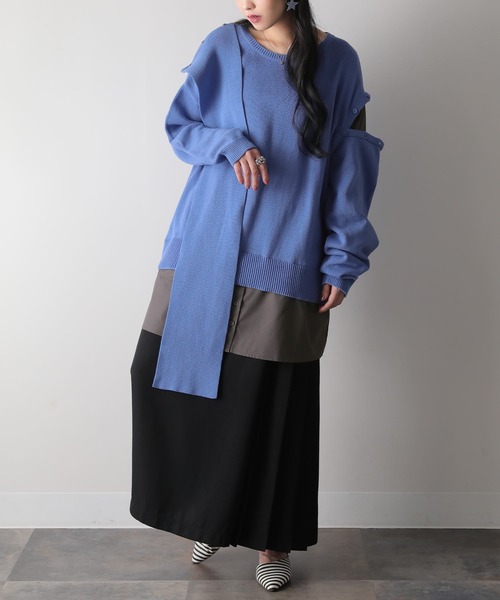 kOhAKU（コハク）の「【廃盤】『異素材ドッキング変形ニット』（ニット/セーター・レディース・ライトブルー/ブラック・FREE）」の10枚目の写真