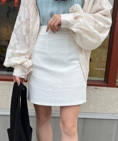 nemne store（ネンネストア）の「【低身長用サイズあり】裏地付き台形ミニスカート（スカート・レディース・アイボリー/ブラック・SMALL/MEDIUM）」の3枚目の写真