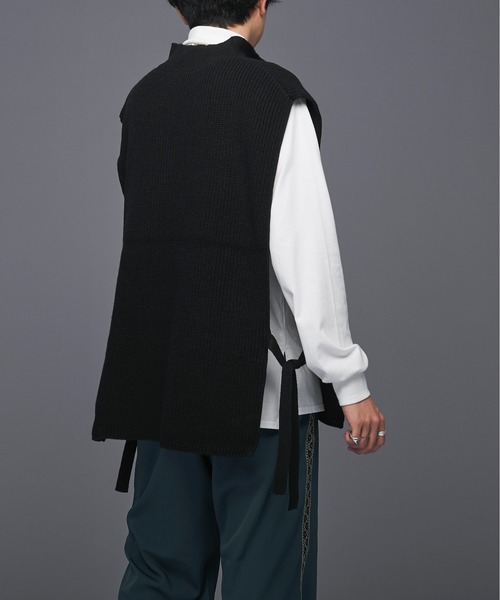 Ellno Loset(エルノロゼット)の「ハーフジップサイドリボンベスト(ベスト・メンズ・ブラック/パープル・MEDIUM/LARGE)」の20枚目の写真