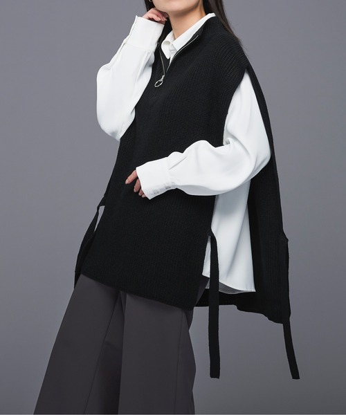 Ellno Loset(エルノロゼット)の「ハーフジップサイドリボンベスト(ベスト・メンズ・ブラック/パープル・MEDIUM/LARGE)」の3枚目の写真