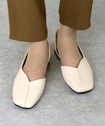Liberty doll /やわらかインソール　アシンメトリー切り替え　ワイドスクエアトゥフラットサイドオープンパンプス　滑り止めパッド (1174)