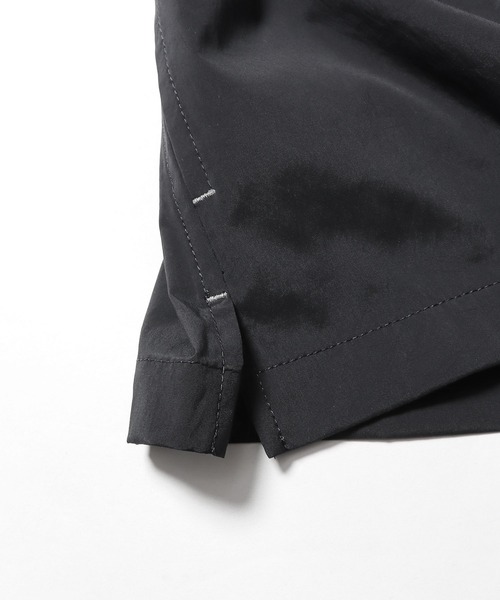 and wander(アンドワンダー)の「and wander/アンドワンダー UV cut stretch SS shirt シャツ(シャツ/ブラウス・メンズ・ライトブルー/ブラック・L/XL/M)」の10枚目の写真