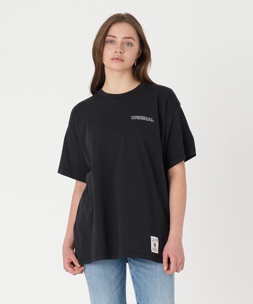 Levi's(リーバイス)の「Levi's/リーバイス グラフィック スポーツ ロゴTシャツ ブラック(Tシャツ/カットソー・レディース・ブラック・XS/M/S)」の1枚目の写真