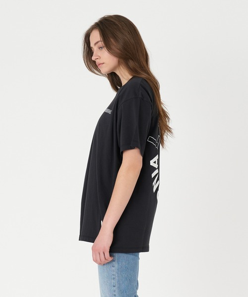 Levi's(リーバイス)の「Levi's/リーバイス グラフィック スポーツ ロゴTシャツ ブラック(Tシャツ/カットソー・レディース・ブラック・XS/M/S)」の4枚目の写真