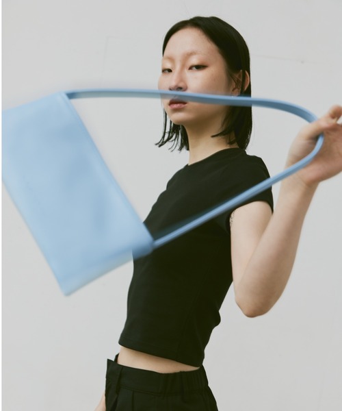 FEKETE(フェケテ)の「FEKETE LOGO VEGAN LEATHER MINI BAG / フェイクレザーミニバッグ(ハンドバッグ・レディース・ライトブルー/シルバー・FREE)」の1枚目の写真