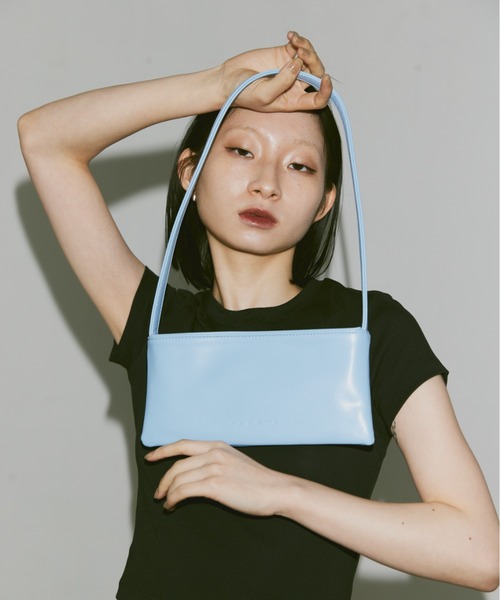 FEKETE(フェケテ)の「FEKETE LOGO VEGAN LEATHER MINI BAG / フェイクレザーミニバッグ(ハンドバッグ・レディース・ライトブルー/シルバー・FREE)」の20枚目の写真