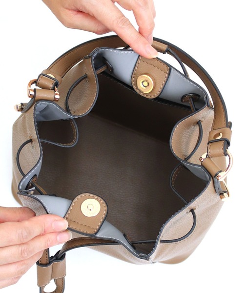 MIAN (ミアン)の「【MIAN】巾着2wayショルダー LOTUS 2221-217-1(ショルダーバッグ・レディース・ブラック/アイボリー/グレイッシュベージュ/モカ/イエロー/シルバー・FREE)」の20枚目の写真
