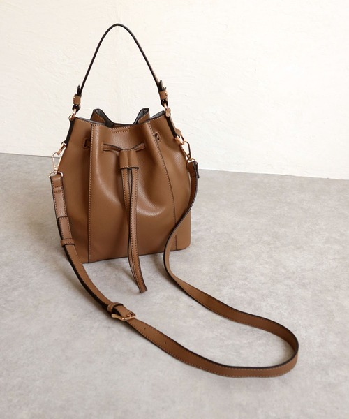 MIAN (ミアン)の「【MIAN】巾着2wayショルダー LOTUS 2221-217-1(ショルダーバッグ・レディース・ブラック/アイボリー/グレイッシュベージュ/モカ/イエロー/シルバー・FREE)」の15枚目の写真