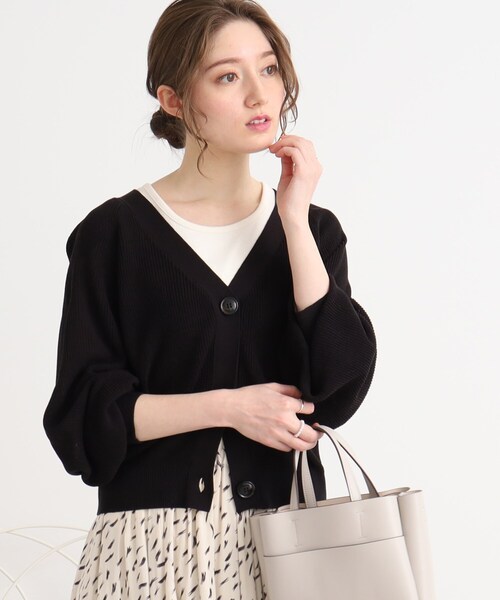 DRESKIP（ドレスキップ）の「◆片畦編ドルマンVネックニットカーディガン（カーディガン/ボレロ・レディース・黄緑系/ナチュラル/ブラック・02/03）」の2枚目の写真