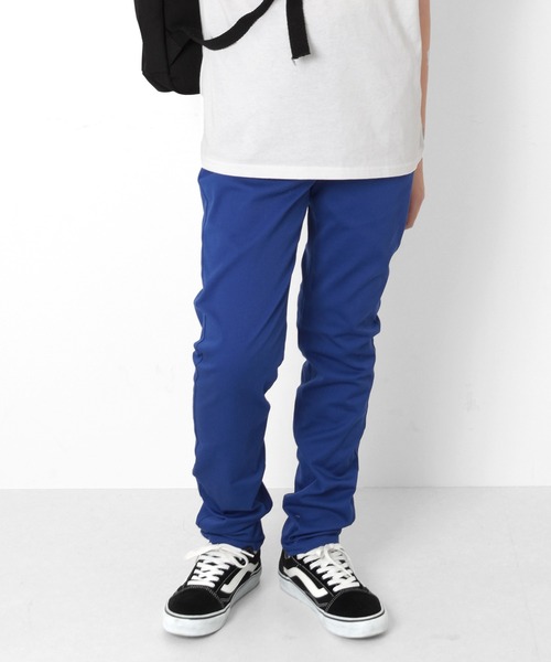 GLAZOS（グラソス）の「【大人向けサイズあり】【ラクパン】TCカラーツイル・スリムパンツ（その他パンツ・キッズ・ブラック/ブルー/ベージュ/グレー/カーキ・170cm/130cm/160cm/150cm/140cm）」の5枚目の写真