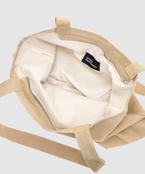 RAF SIMONS（ラフシモンズ）の「Denim totebag Lets drink the sea（トートバッグ・メンズ・ベージュ・ONE SIZE）」の6枚目の写真