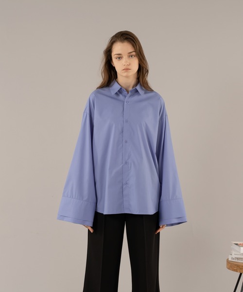 SELLE GLANT(セレグランテ)の「DOUBLE CUFFS FLARE SHIRT/ダブルカフスフレアシャツ(シャツ/ブラウス・メンズ・ブルー/カーキ・MEDIUM/LARGE)」の2枚目の写真