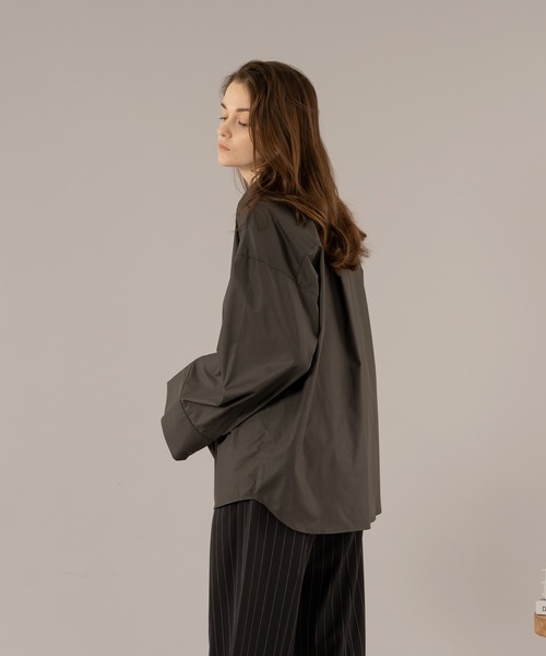 SELLE GLANT(セレグランテ)の「DOUBLE CUFFS FLARE SHIRT/ダブルカフスフレアシャツ(シャツ/ブラウス・メンズ・ブルー/カーキ・MEDIUM/LARGE)」の18枚目の写真