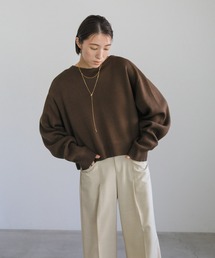 ボックスシルエットクルーネックニット