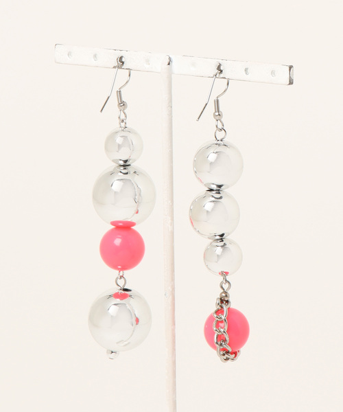 tone(トーン)の「【KKSHOP】チェーン玉ピアス(MA)(ピアス(両耳用)・レディース・ピンク系その他・FREE)」の2枚目の写真
