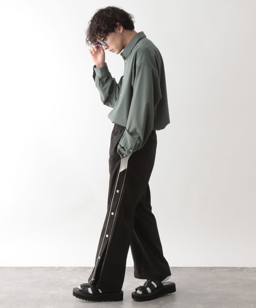 RAGEBLUE（レイジブルー）の「TRストレッチ/サイドラインボタン/ストレートワイドパンツ（スラックス・メンズ・ブラック/ダークグレー・FREE）」の4枚目の写真