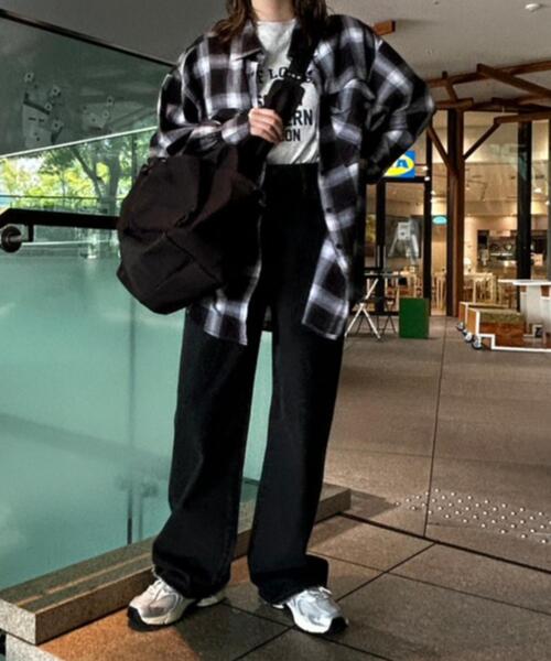 WEGO（ウィゴー）の「WEGO/【一部店限定】ドロストポケットデザインショルダー（ショルダーバッグ・レディース・ブラック/グレー/ホワイト・FREE）」の4枚目の写真