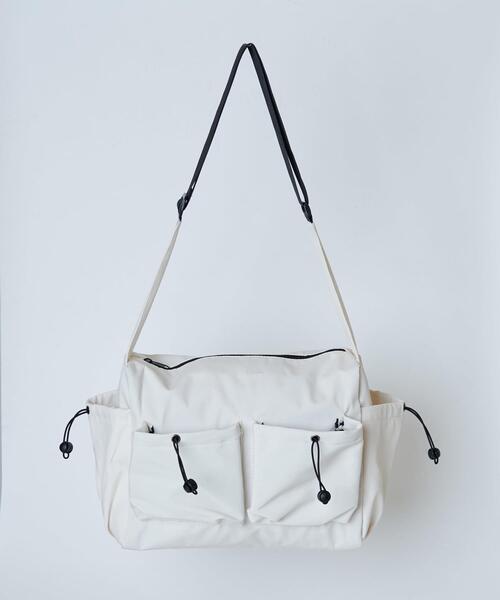 WEGO（ウィゴー）の「WEGO/【一部店限定】ドロストポケットデザインショルダー（ショルダーバッグ・レディース・ブラック/グレー/ホワイト・FREE）」の11枚目の写真