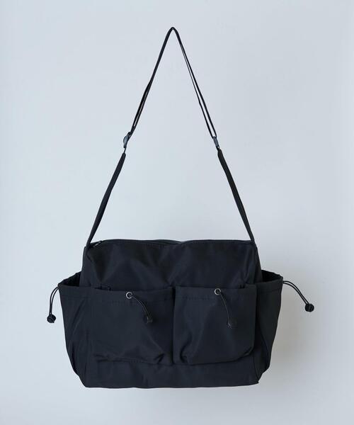 WEGO（ウィゴー）の「WEGO/【一部店限定】ドロストポケットデザインショルダー（ショルダーバッグ・レディース・ブラック/グレー/ホワイト・FREE）」の6枚目の写真