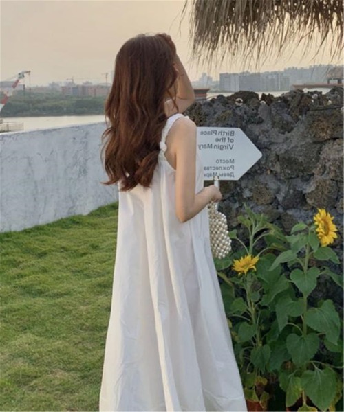 MAISON DE THERESE(メゾン ド テレーズ)の「前後Vネック白キャミワンピース ビーチ リゾート(ワンピース・レディース・ホワイト・M)」の6枚目の写真