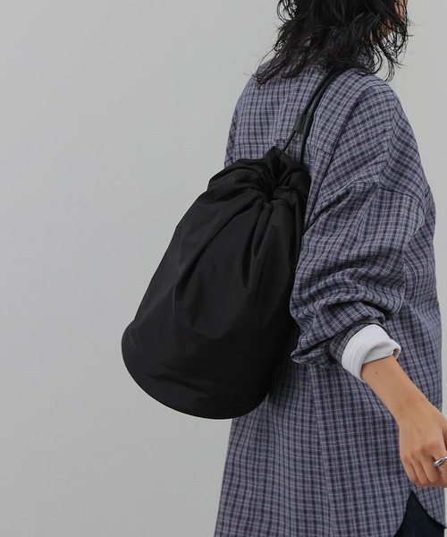 COLONY 2139（コロニートゥーワンスリーナイン）の「中綿ナップサック（バックパック/リュック・レディース・ベージュ/ブラック・FREE）」の6枚目の写真