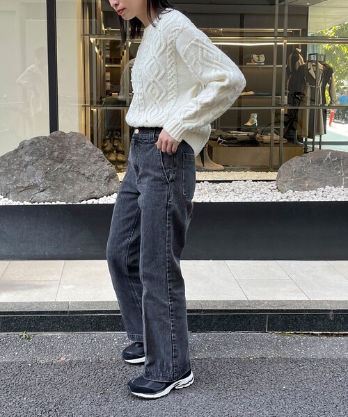 fredy emue（フレディエミュ）の「パール付きケーブルプルオーバーニット（ニット/セーター・レディース・オフホワイト/グレー/ネイビー・38）」の12枚目の写真