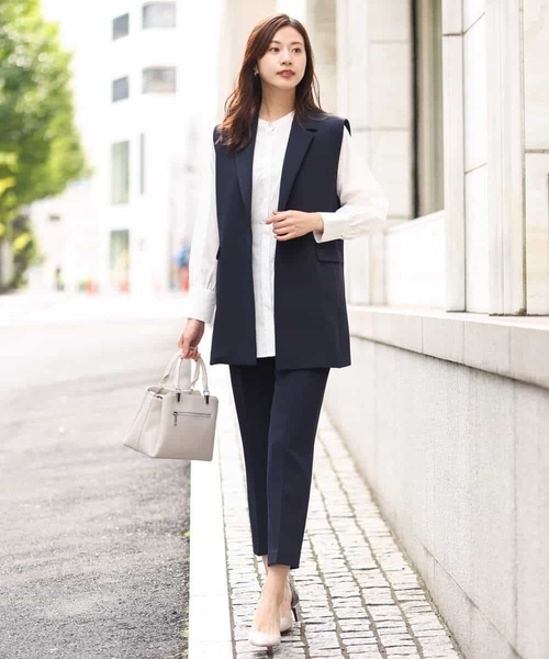MK MICHEL KLEIN(エムケーミッシェルクラン)の「ロングジレ/制菌加工/洗える(ベスト・レディース・ネイビー/グレイッシュベージュ・38)」の10枚目の写真