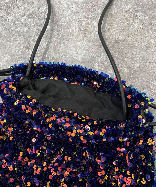 fredy emue(フレディエミュ)の「ベロアスパンコール巾着ショルダーバッグ(ショルダーバッグ・レディース・グレー/ブラック/ネイビー・FREE)」の5枚目の写真