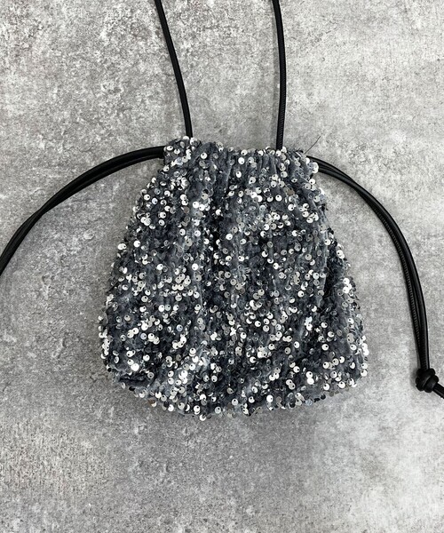 fredy emue(フレディエミュ)の「ベロアスパンコール巾着ショルダーバッグ(ショルダーバッグ・レディース・グレー/ブラック/ネイビー・FREE)」の12枚目の写真