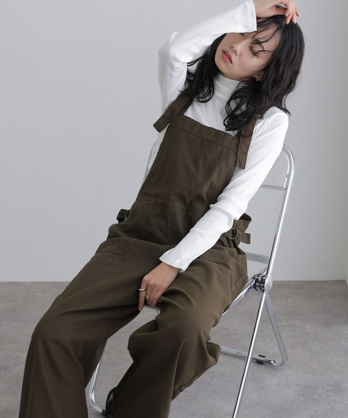 ElegChic(エレグシック)の「ベイカーワイドサロペットパンツ(サロペット/オーバーオール・レディース・カーキ/ブラック/ベージュ・XL/3L/4L/L/M)」の13枚目の写真
