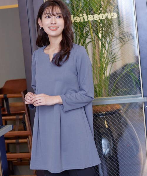 Tiaclasse(ティアクラッセ)の「キーネックバックツイストポンチチュニックブラウス(シャツ/ブラウス・レディース・モカ/ブラック/ブルー/ワイン・M/L)」の17枚目の写真