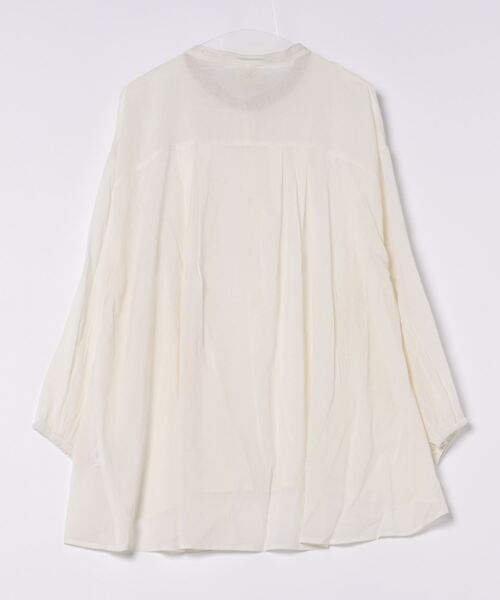 チチカカ(チチカカ)の「タックチュニックブラウス【大きいサイズ】(シャツ/ブラウス・レディース・ブルー/ネイビー/ベージュ・3L)」の8枚目の写真