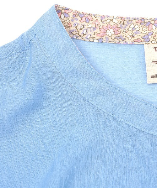 チチカカ(チチカカ)の「タックチュニックブラウス【大きいサイズ】(シャツ/ブラウス・レディース・ブルー/ネイビー/ベージュ・3L)」の5枚目の写真