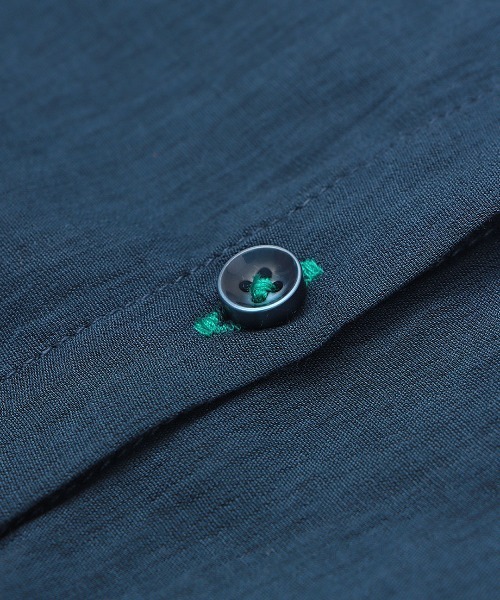 チチカカ(チチカカ)の「タックチュニックブラウス【大きいサイズ】(シャツ/ブラウス・レディース・ブルー/ネイビー/ベージュ・3L)」の6枚目の写真