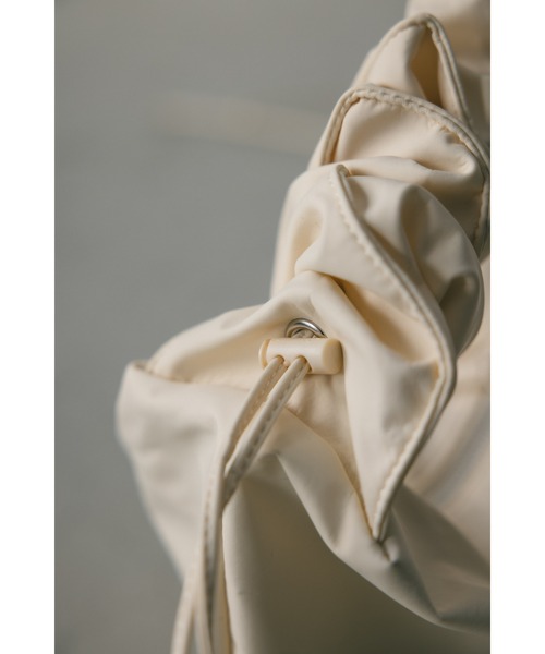 STYLEMIXER（スタイルミキサー）の「ナイロンギャザーバッグ（ショルダーバッグ・レディース・ホワイト/ブラック・FREE）」の12枚目の写真