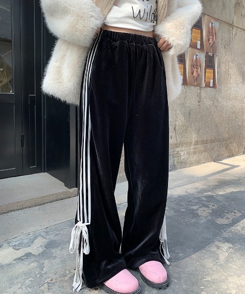 Vipoa（ヴィポア）の「ベロアサイドリボントラックパンツ（その他パンツ・レディース・チャコールグレー/ピンク/ブルー/ブラック・FREE）」の10枚目の写真