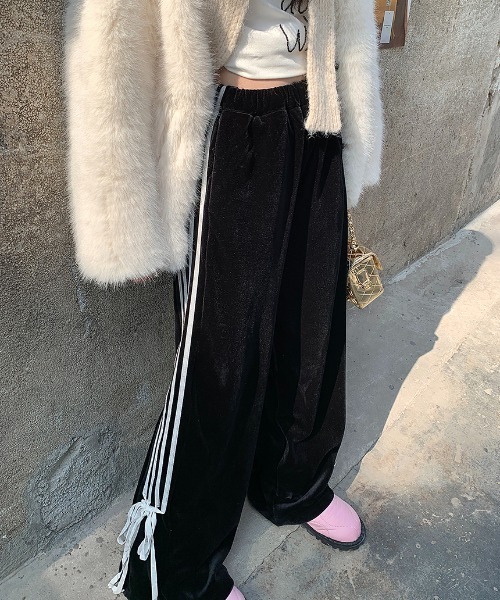 Vipoa（ヴィポア）の「ベロアサイドリボントラックパンツ（その他