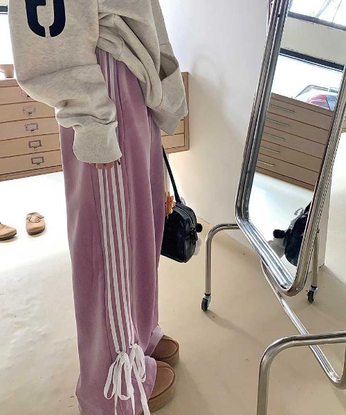 Vipoa（ヴィポア）の「ベロアサイドリボントラックパンツ（その他パンツ・レディース・チャコールグレー/ピンク/ブルー/ブラック・FREE）」の18枚目の写真