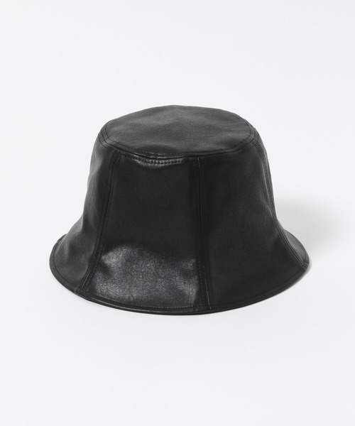 FOREVER 21（フォーエバー トゥエンティーワン）の「【2024SS】フェイクレザーバケットハット（ハット・レディース・ライトグレー/ブラック・FREE）」の2枚目の写真